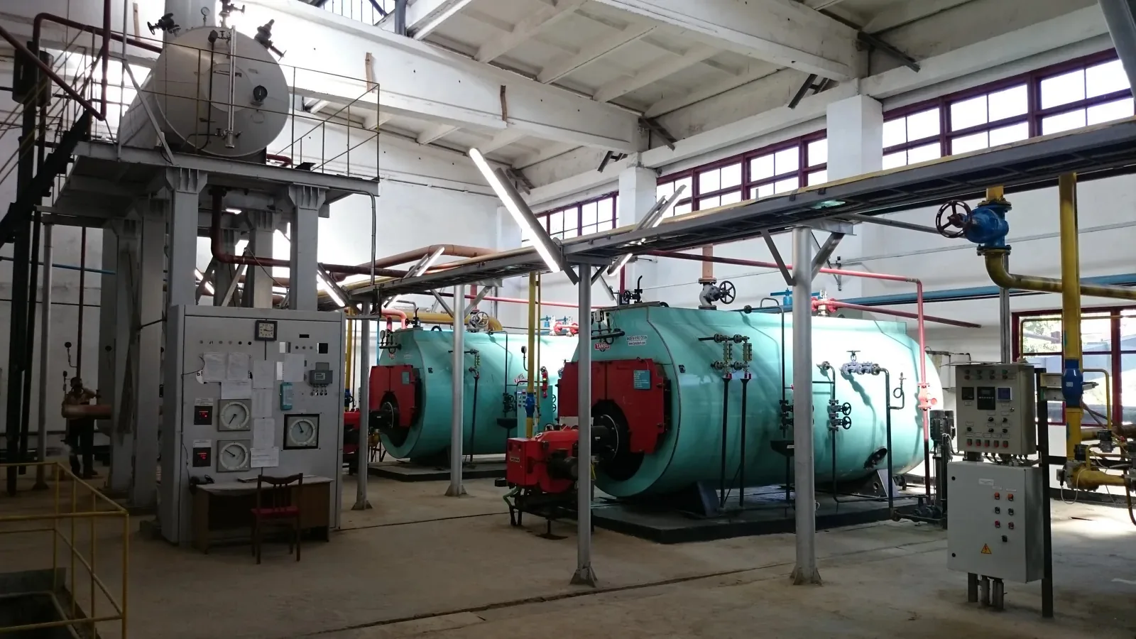 Two TANSU steam boilers in an operating boiler house